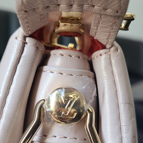 Louis Vuitton Coussin PM Fall In Love Pink Monogram Chain Shoulder Crossbody Bag - Picture 12 of 14